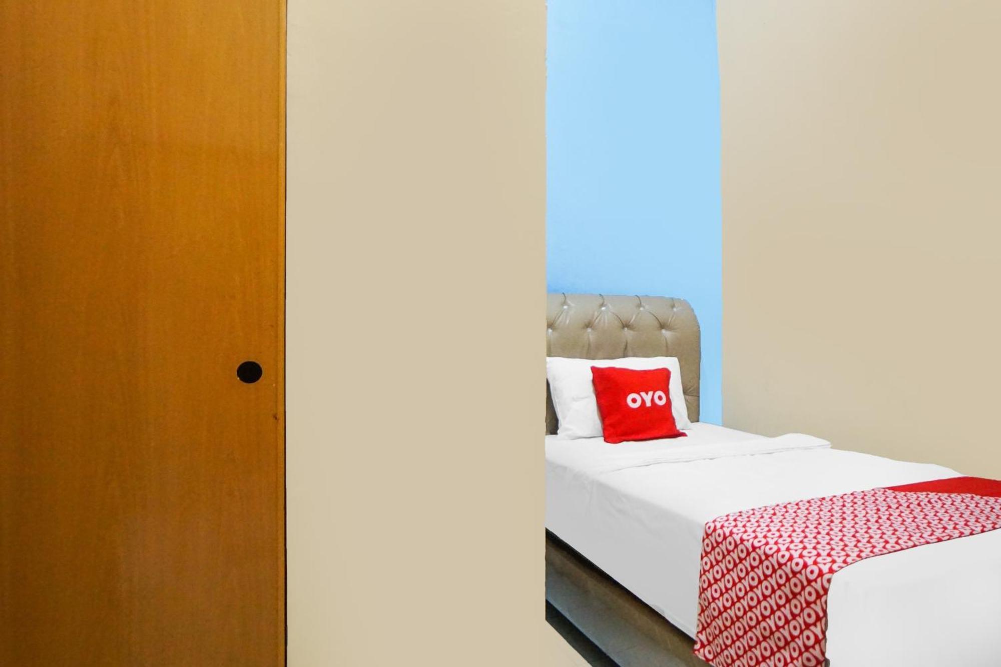 Oyo 92076 Sky Residence Cengkeh Medan Eksteriør bilde